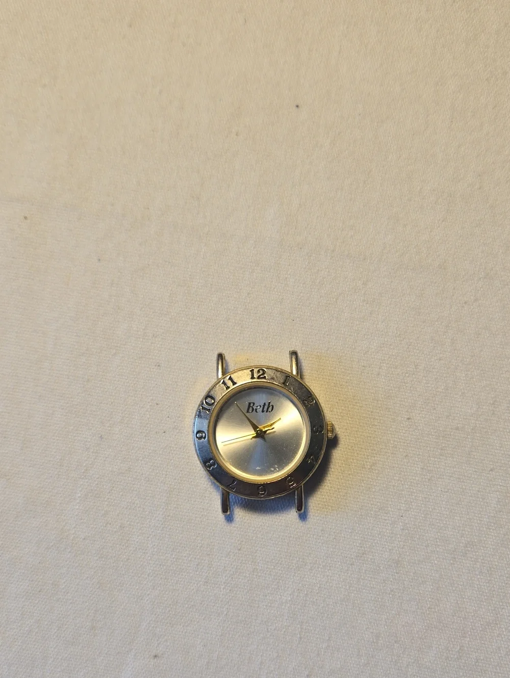 Watch Head - Name BETH ON IT. GOLD 8N COL8R